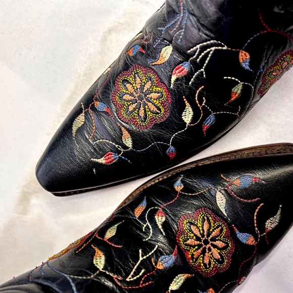 Lucchese 1883 Black Floral Boots - Picture 9 of 10